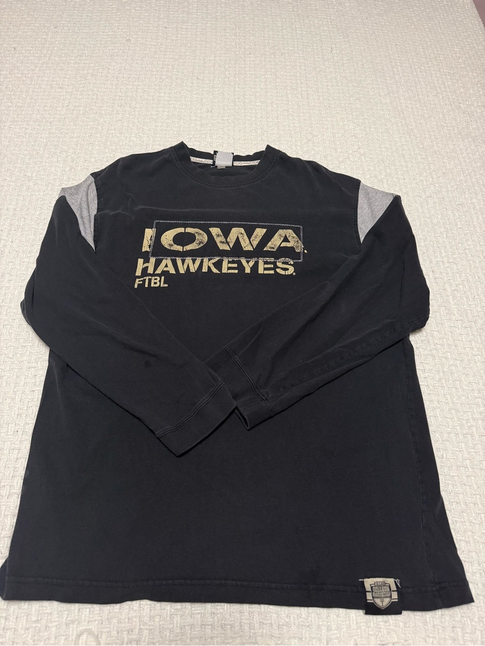 Iowa Hawkeyes ESPN Game Day long sleeve shirt  Fits like a large.